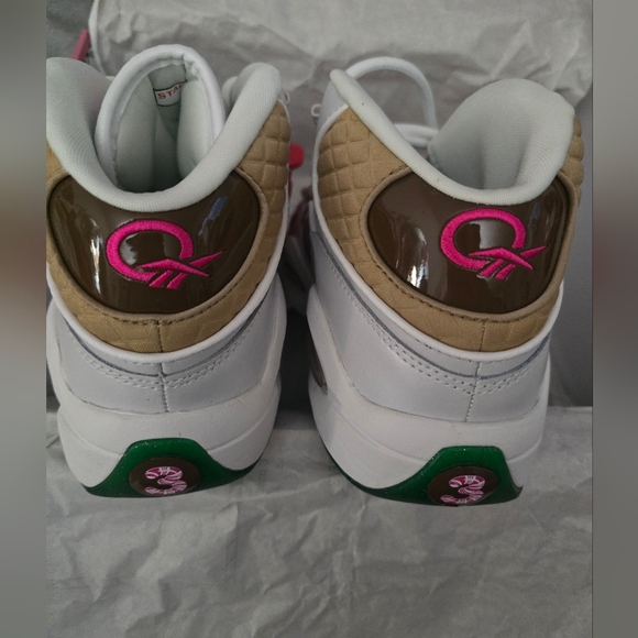 Hasbro X Reebok Women's size 9 Men's size 7.5 Mid Basketball Sneakers! - Picture 14 of 16